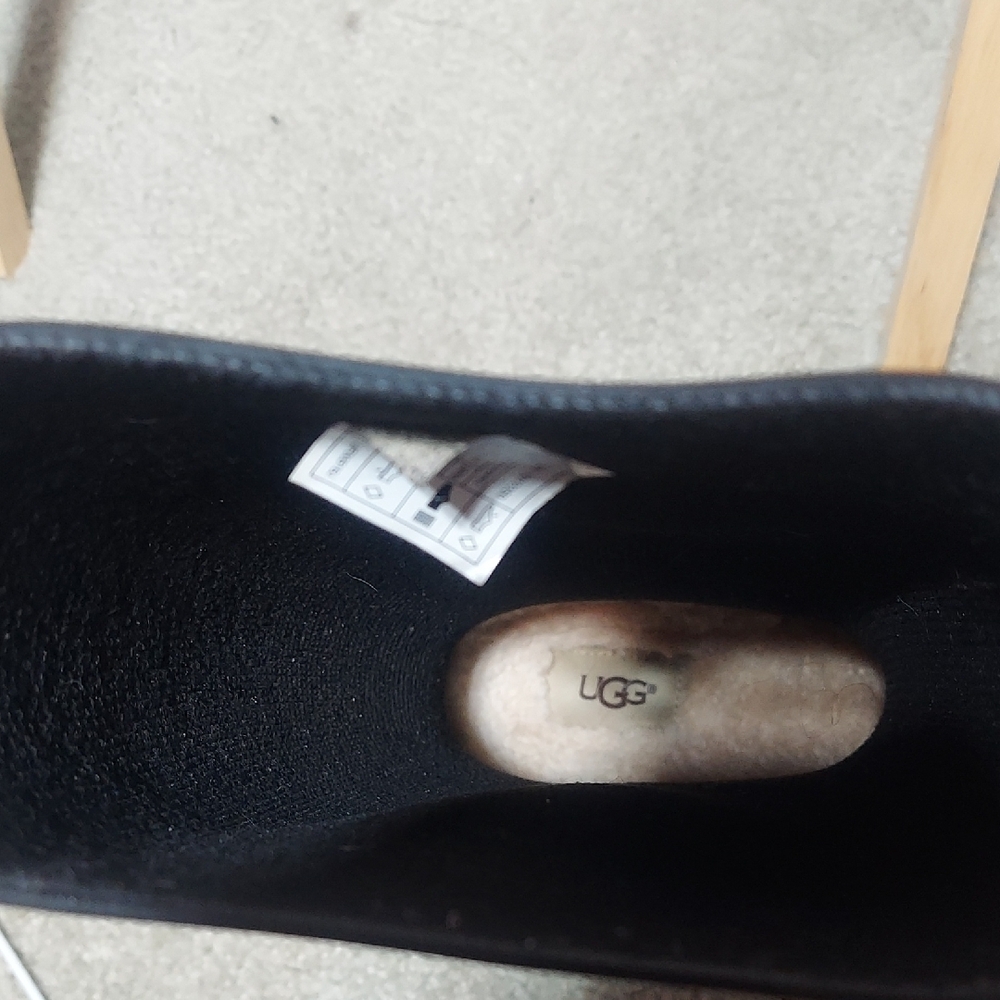 UGG Shaye Black Glossy Waterproof Tall Rain Boots Women's Size 8 Sheepskin EUC - Picture 8 of 12
